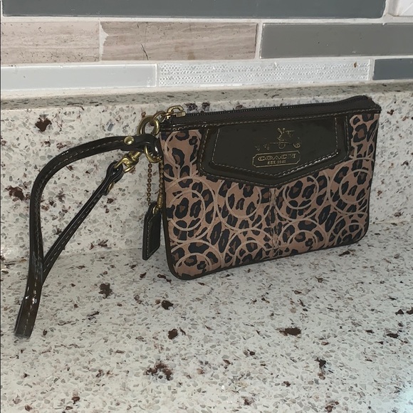 Authentic Coach - Picture 2 of 7